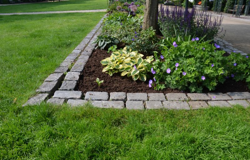 Lawn Border Installation in Honolulu, HI